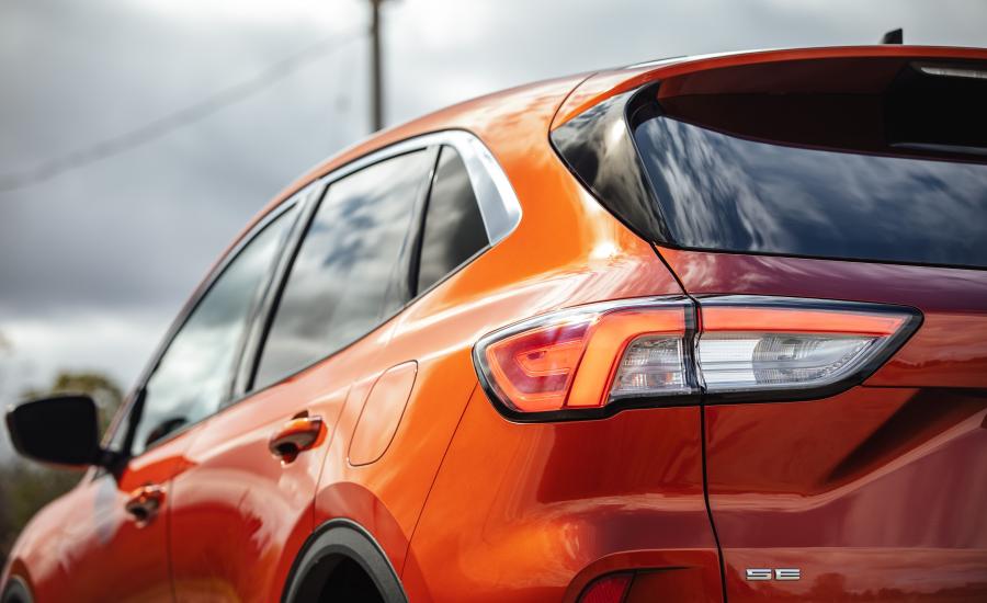 Детали экстерьера Ford Escape SE 2019 года  (NA) (фото 18 из 40)